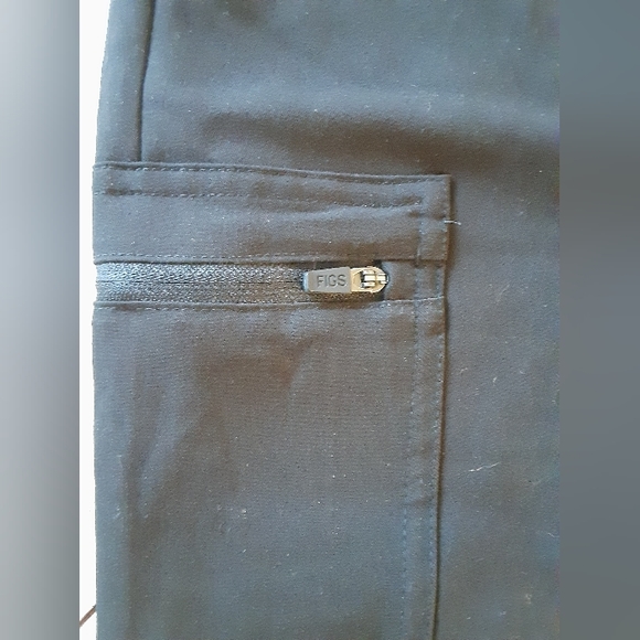 Figs High Waisted Zamora™ Jogger Scrub Pants 2.0 - Picture 3 of 5